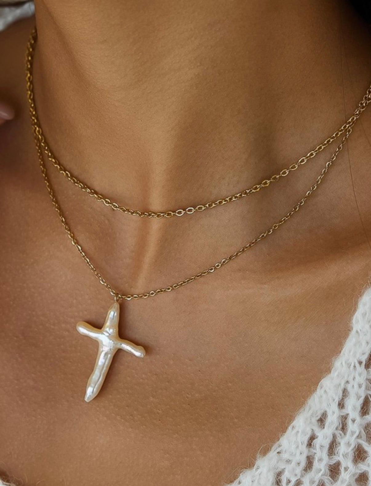 18k non tarnish pearl cross necklace
