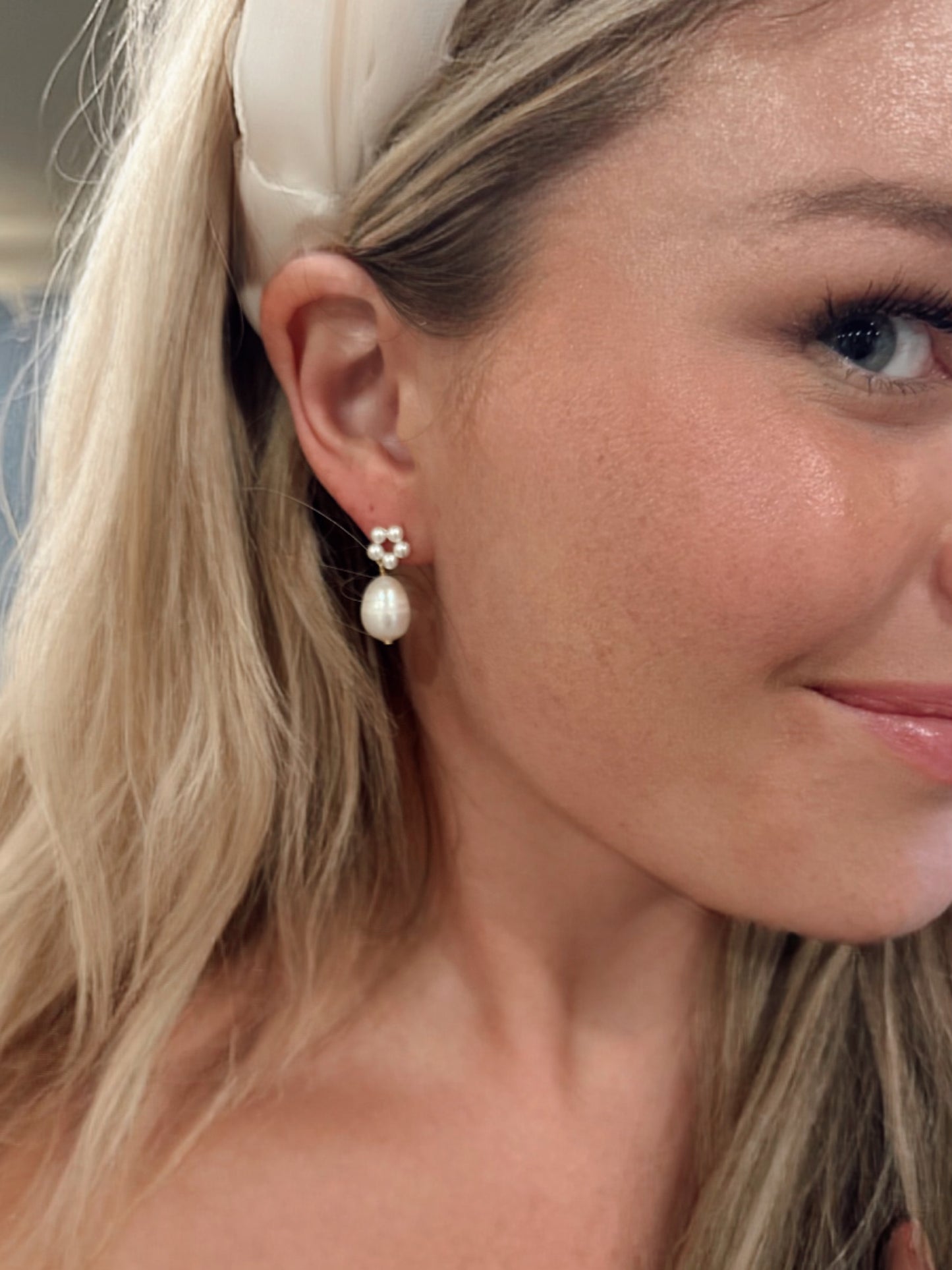 Dainty Pearl Bridal Earrings